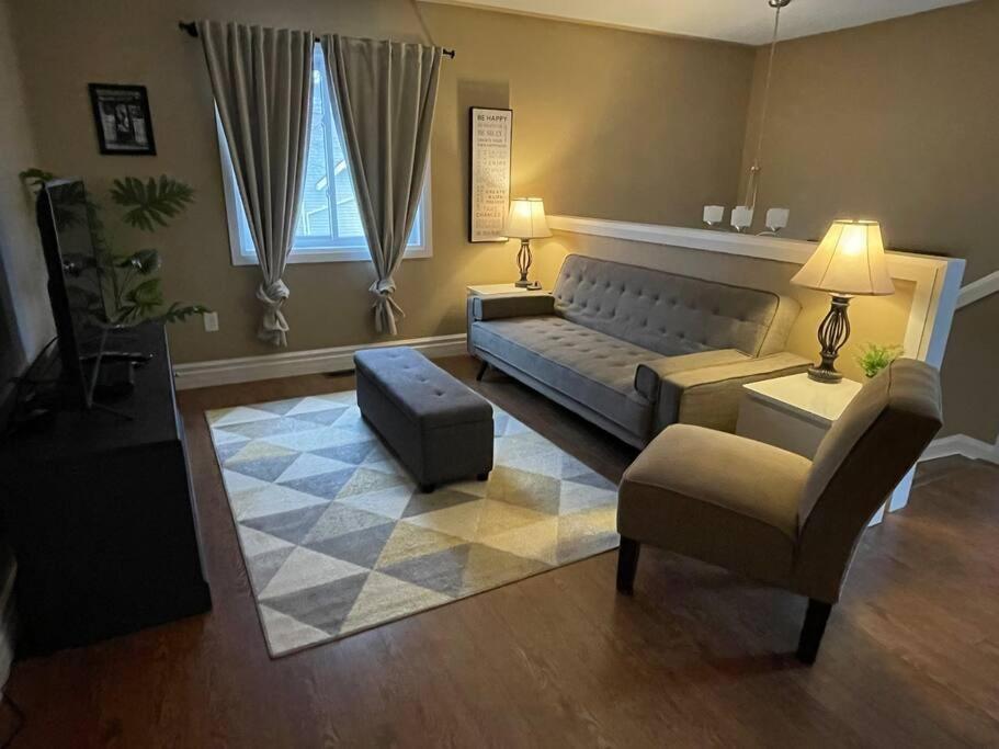 Cozy 2 Bedroom Home In Chatham - Left Side Екстер'єр фото